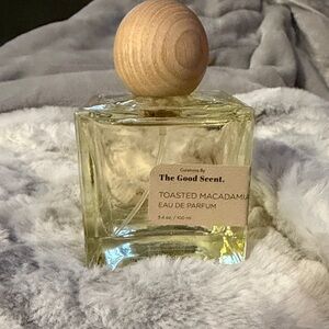 Toasted Macadamia Eau de Parfum - Cream